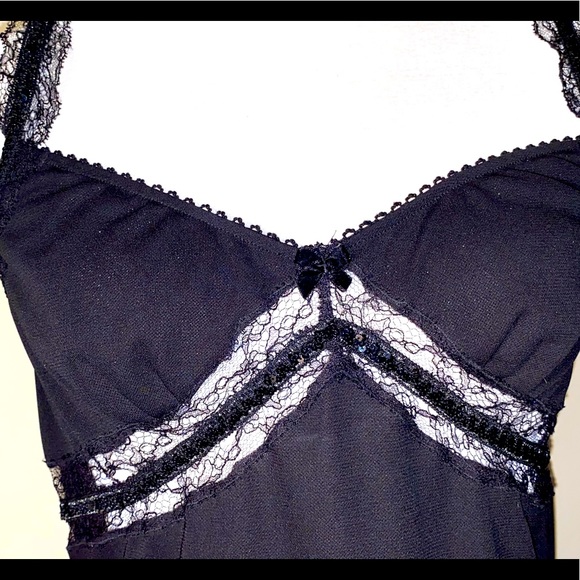 D&G VINTAGE
RHINESTONES SEQUINS LACE
SILK STRETCH TOP
SIZE (L) BLACK - Picture 4 of 11